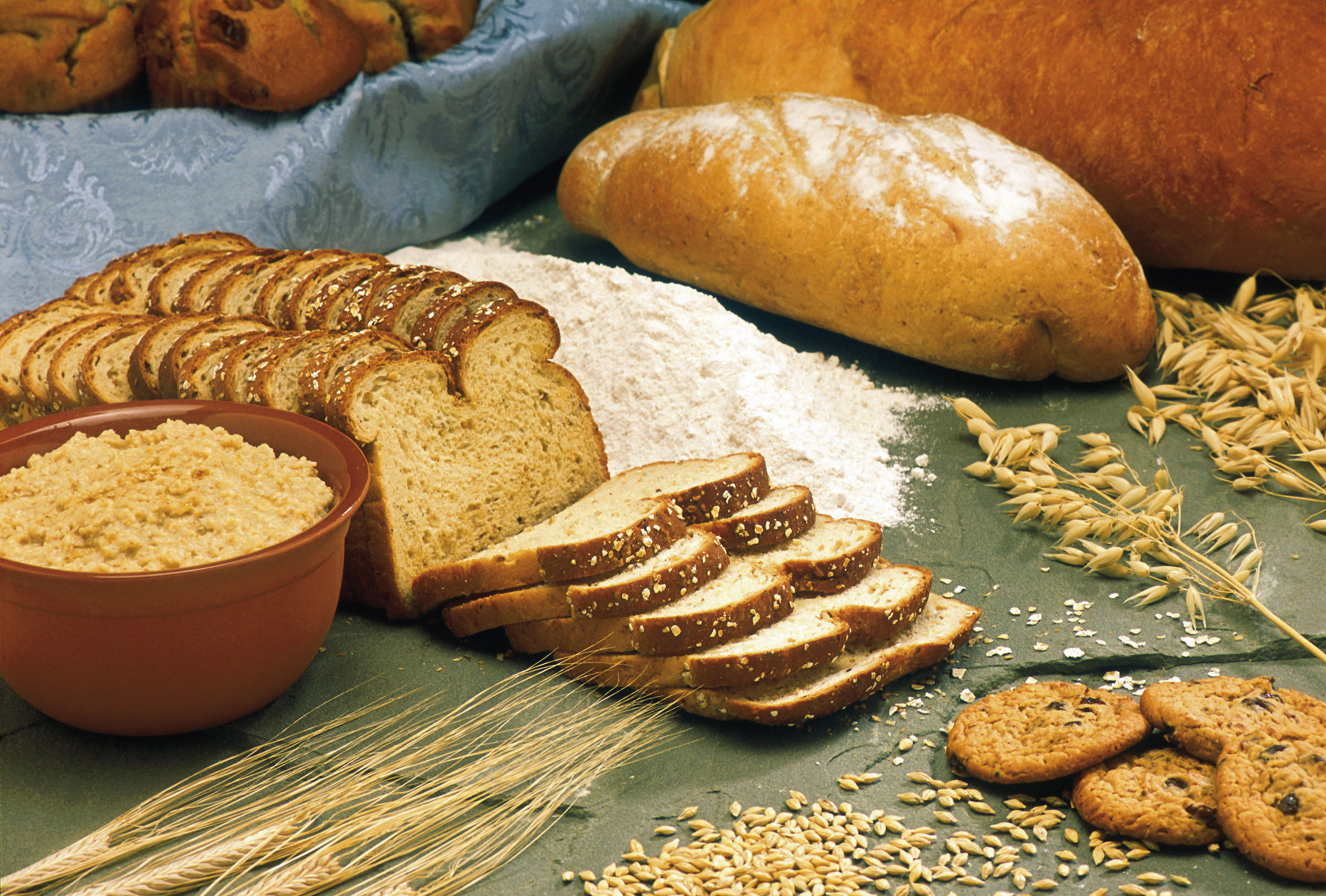 Aveia, cevada, pão e outros produtos de cereais
